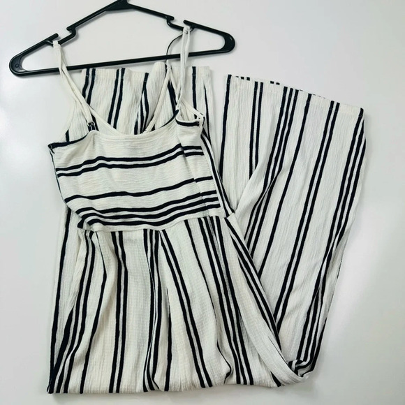 Love Tree White Pull on‎ Striped Wide Leg Spaghetti Straps Jumpsuit - Picture 10 of 12